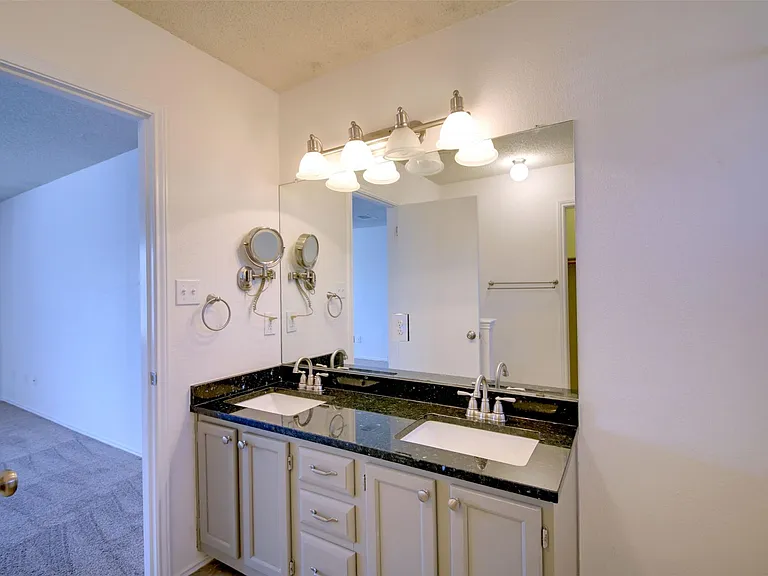 8800 Peppergrass Cv — Photo 30