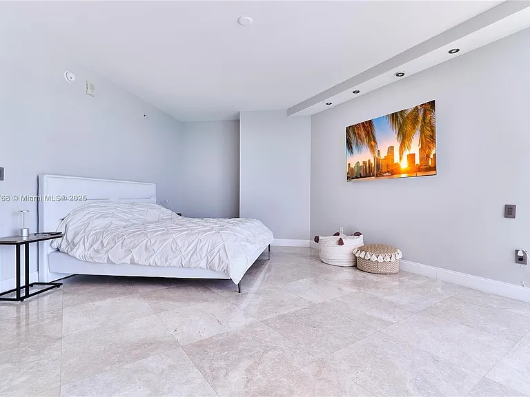 3101 S Ocean Dr — Photo 12
