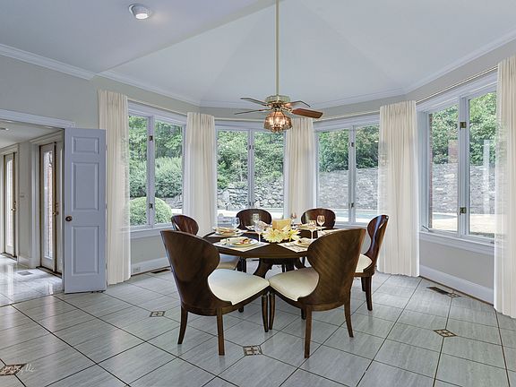 Breakfast Room