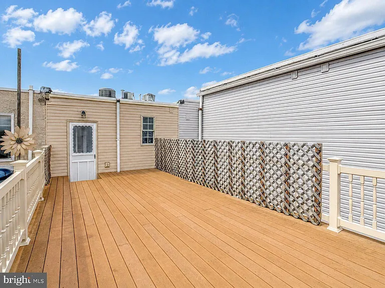 2542 W Girard Ave #2 — Photo 23