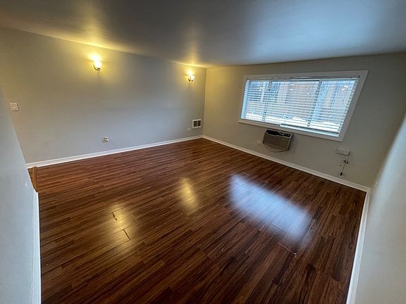 2nd image of 515-519 S Milwaukee Ave #10713398