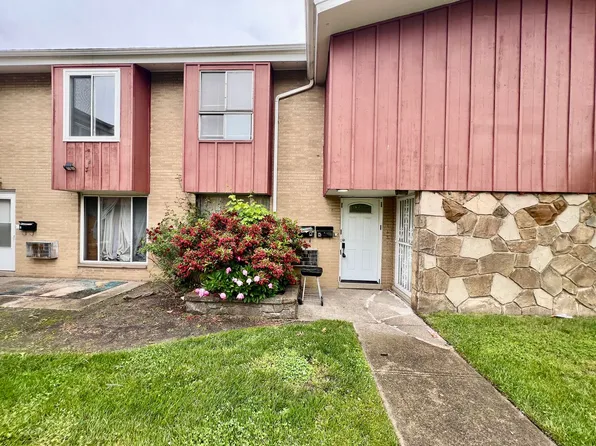 27801 Mills Ave #3M, Euclid, OH 44132