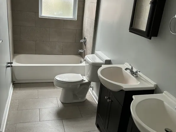 1218 California Ave APT 1, Cincinnati, OH 45237