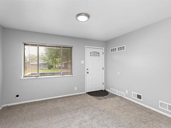 5th image of 10427 Durness Dr