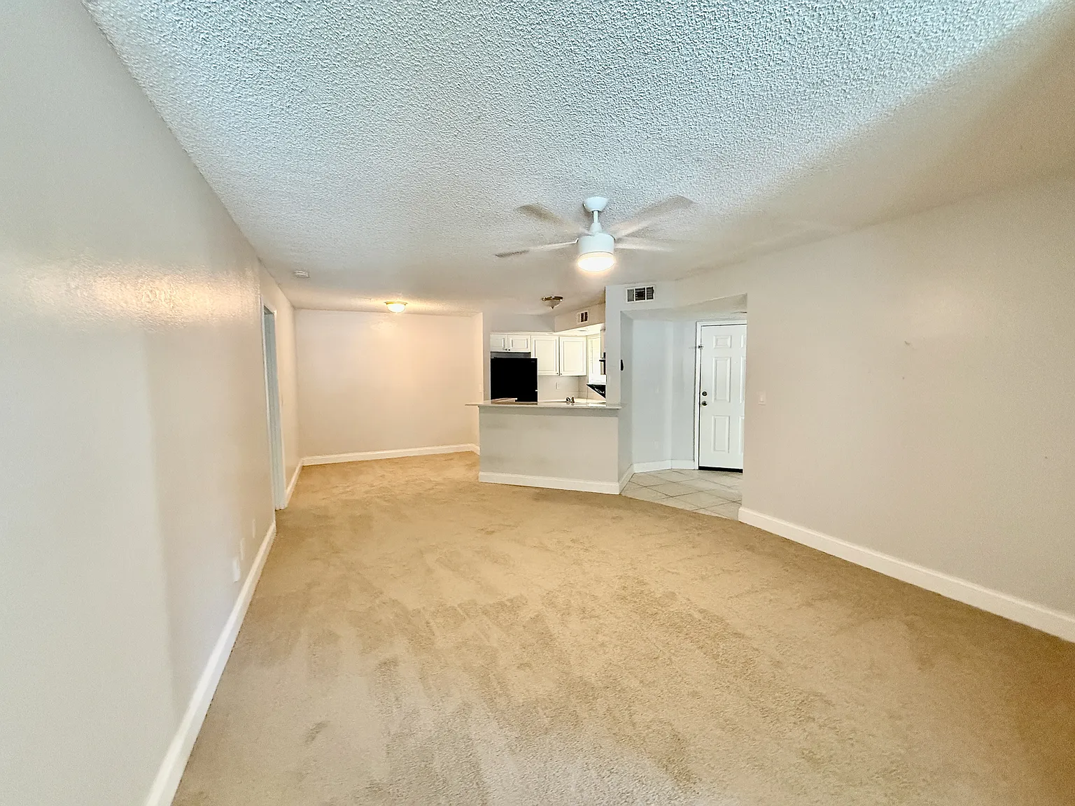 Venetian Place - 1718 - 1718 — Photo 3