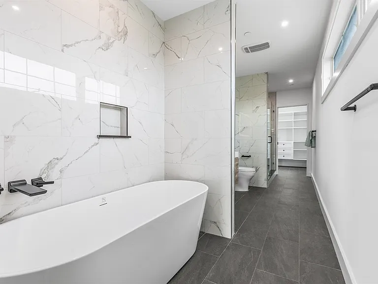 360 Athens St #360 — Photo 17