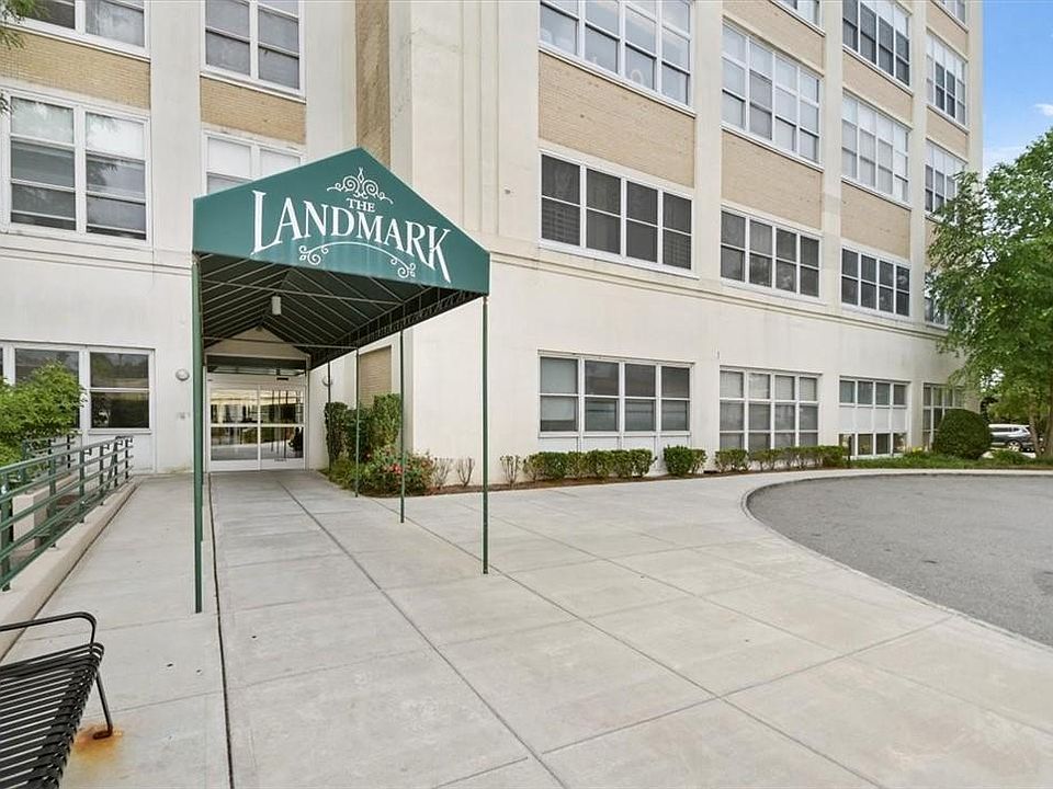 1st image of 1 Landmark Square #524