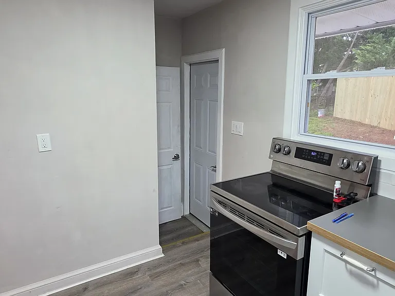 4915 Macon Rd — Photo 15
