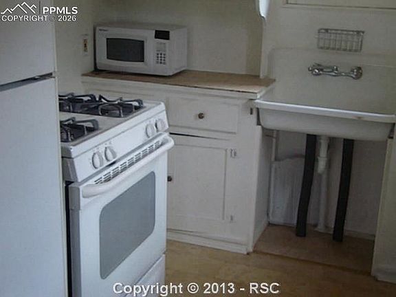 4th image of 9390 Mountain Rd