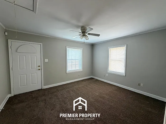 3916 Wales Ave — Photo 2