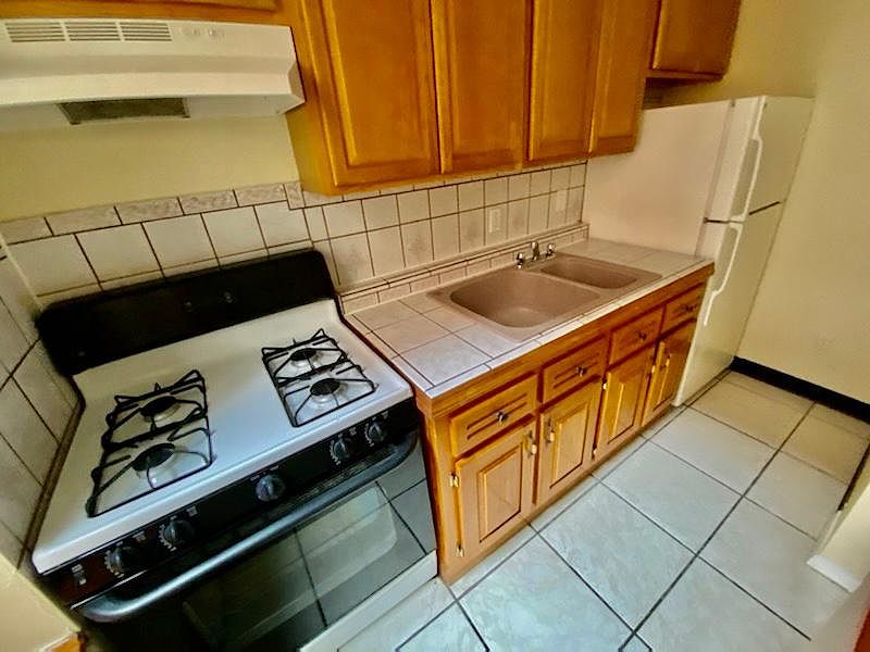 1st image of 78 Caryl Ave #5