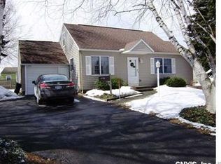 105 Dolores Ter N, North Syracuse, NY 13212