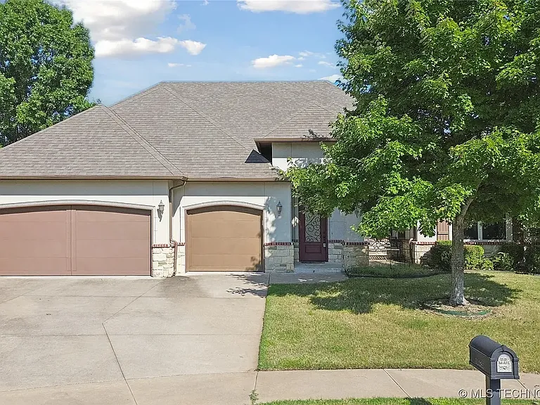 11285 S 73rd Pl E — Photo 5