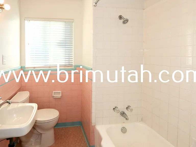 2613 S Hartford St — Photo 9