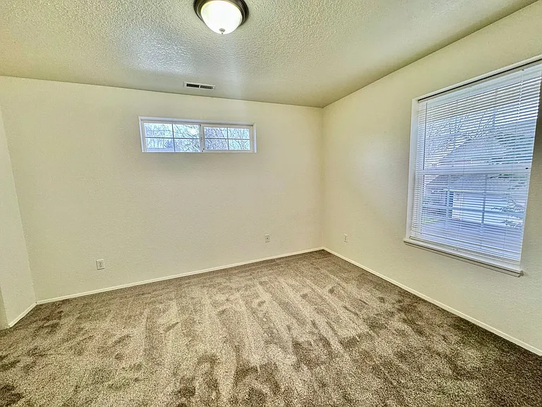 4701 NE 77th Ave #D-16 — Photo 34