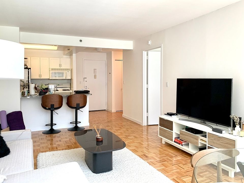 1st image of 111 Worth St APT 4X