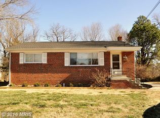 6810 Kingwood Dr, Falls Church, VA 22042