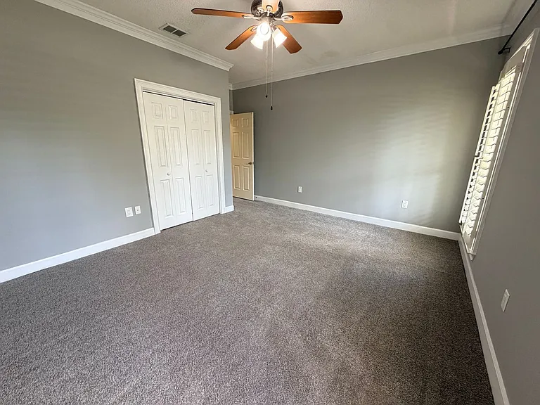 1009 Williamsburg Dr — Photo 26