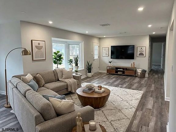 4th image of 6 Colgate Rd