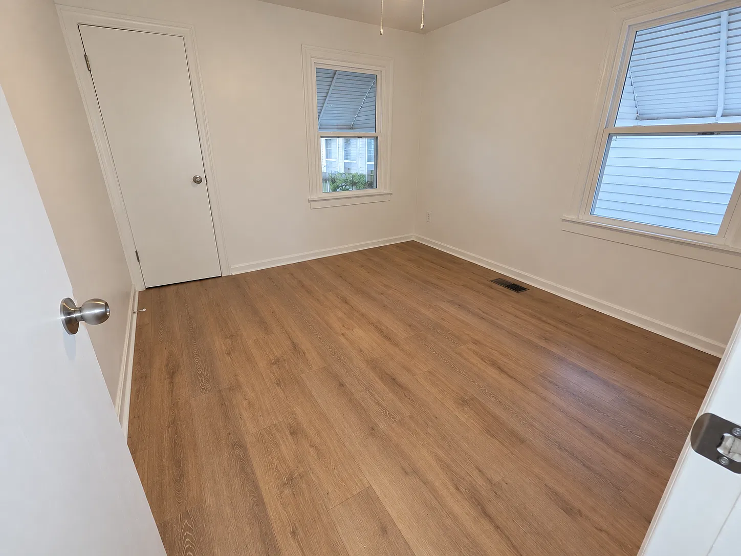 2 bed, 1080 sqft, $1,295 — Photo 3