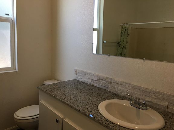 4th image of 18380 Hatler Dr