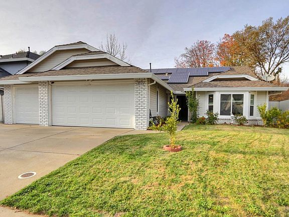 2nd image of 9618 Soaring Oaks Dr