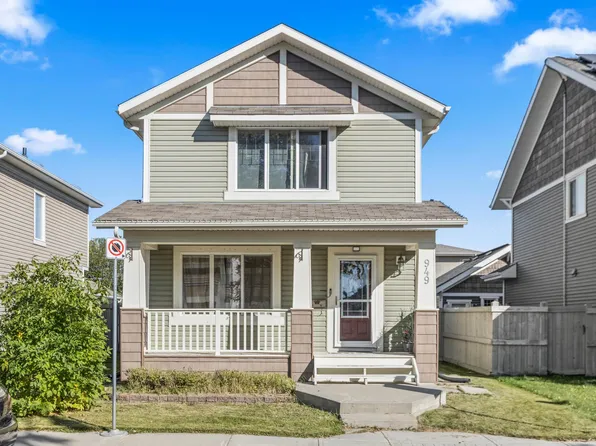 949 Valour Way NW, Edmonton, AB T5E 6P2