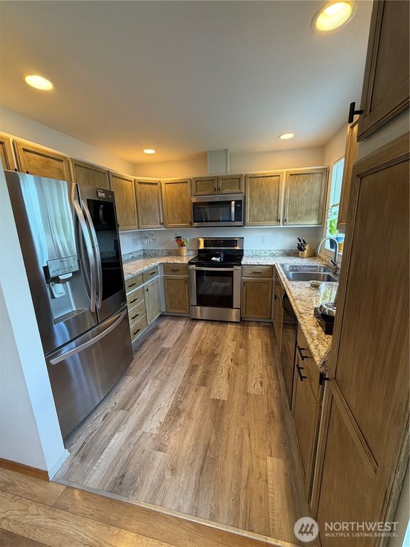 22615 W 44th Ave, Mountlake Terrace, WA - More