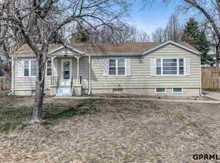 11836 Cryer Ave, Omaha, NE 68144