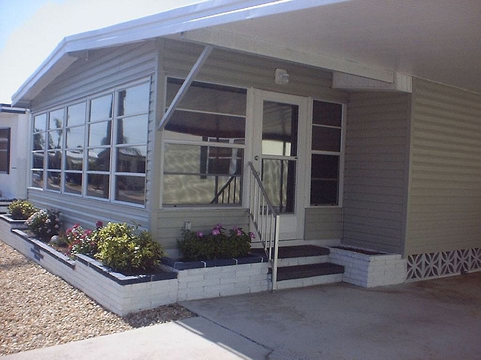 1st image of 7 Lafitte Dr