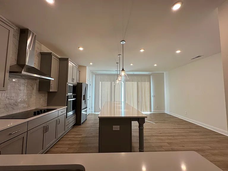 4211 Alexander View Dr — Photo 11