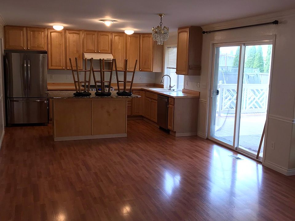 1st image of 12542 SE 298th Pl #12542