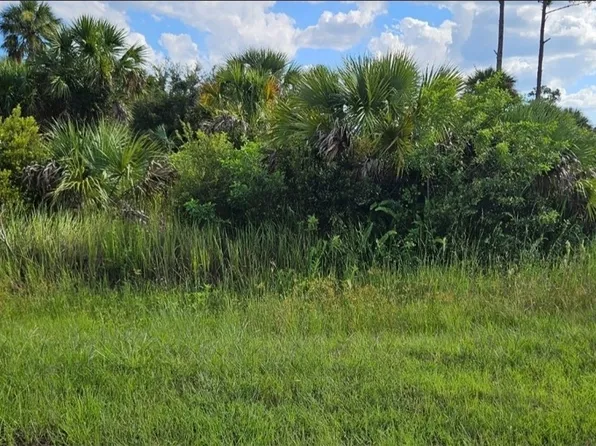 12 Stuckert St, North Pt, FL 34288