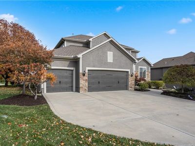 18932 W 100th St, Lenexa, KS, 66220