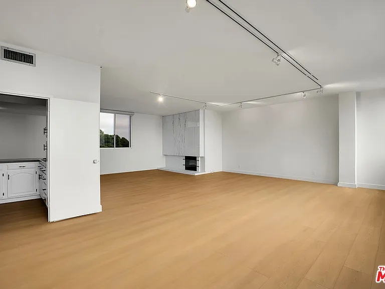 17352 W Sunset Blvd #606 — Photo 9