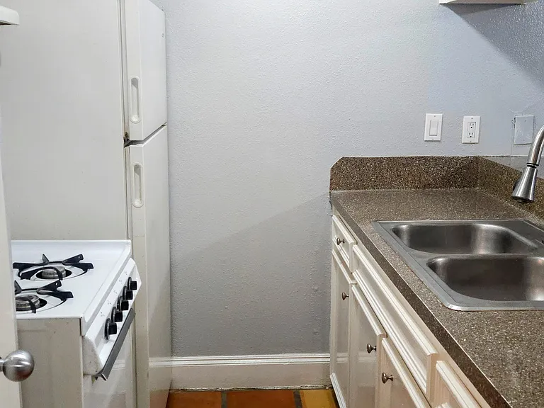 4414 Yupon St #5 — Photo 6