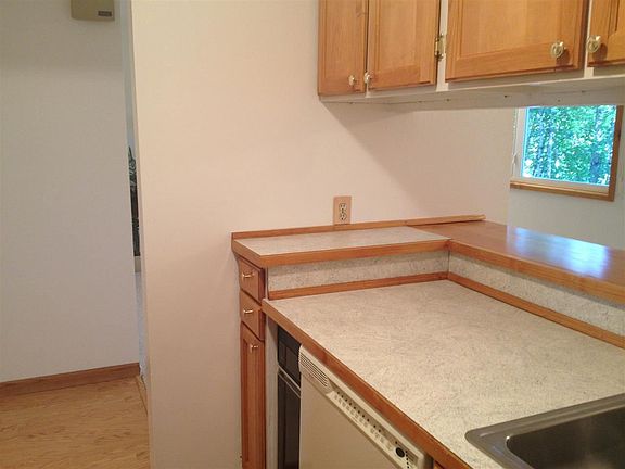4th image of 110 Hickory Dr