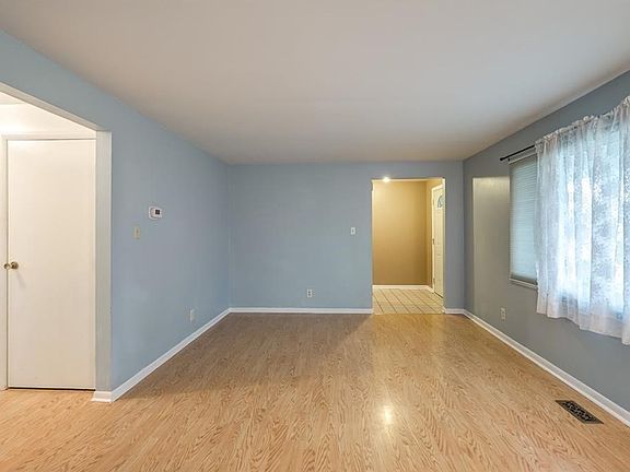 5th image of 5115 Waverly St
