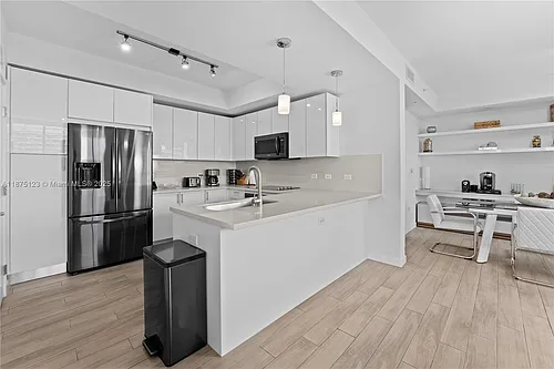 999 SW 1st Ave #3304 Photo 1