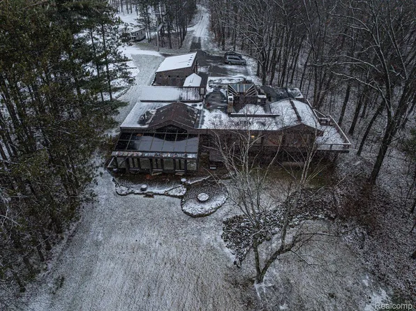 1473 Caley Rd, Metamora, MI 48455