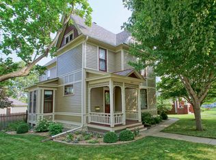 910 W 4th St, Red Wing, MN 55066