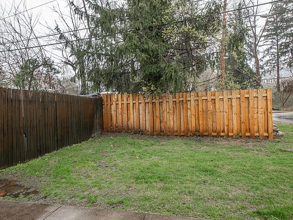 3rd image of 3 Park Vallei Ln #3