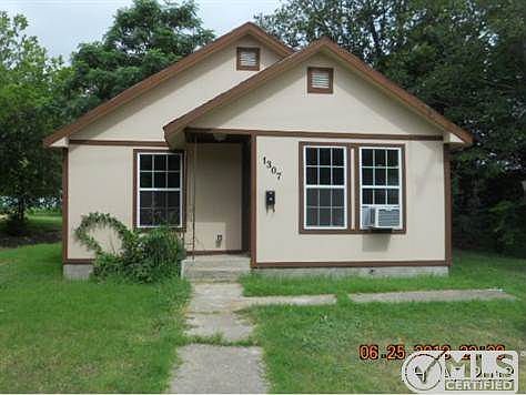 1st image of 1307 N 10th St