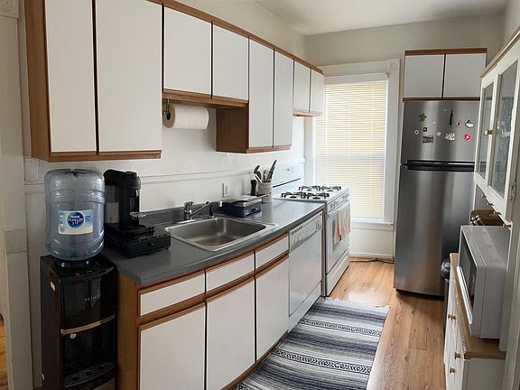 5th image of 65 Granite Pl