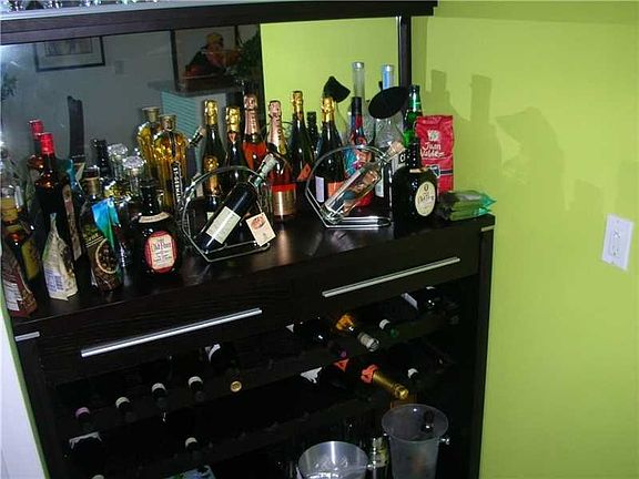 5th image of 3029 NE 188th St APT 519