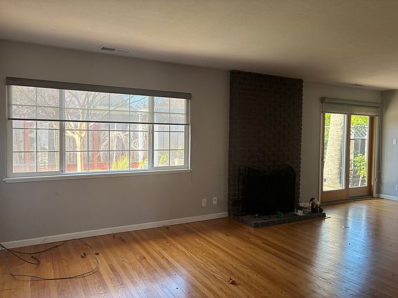 4th image of 871 Mangrove Ave
