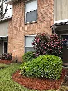 16161 Tiger Bend Rd — Photo 6