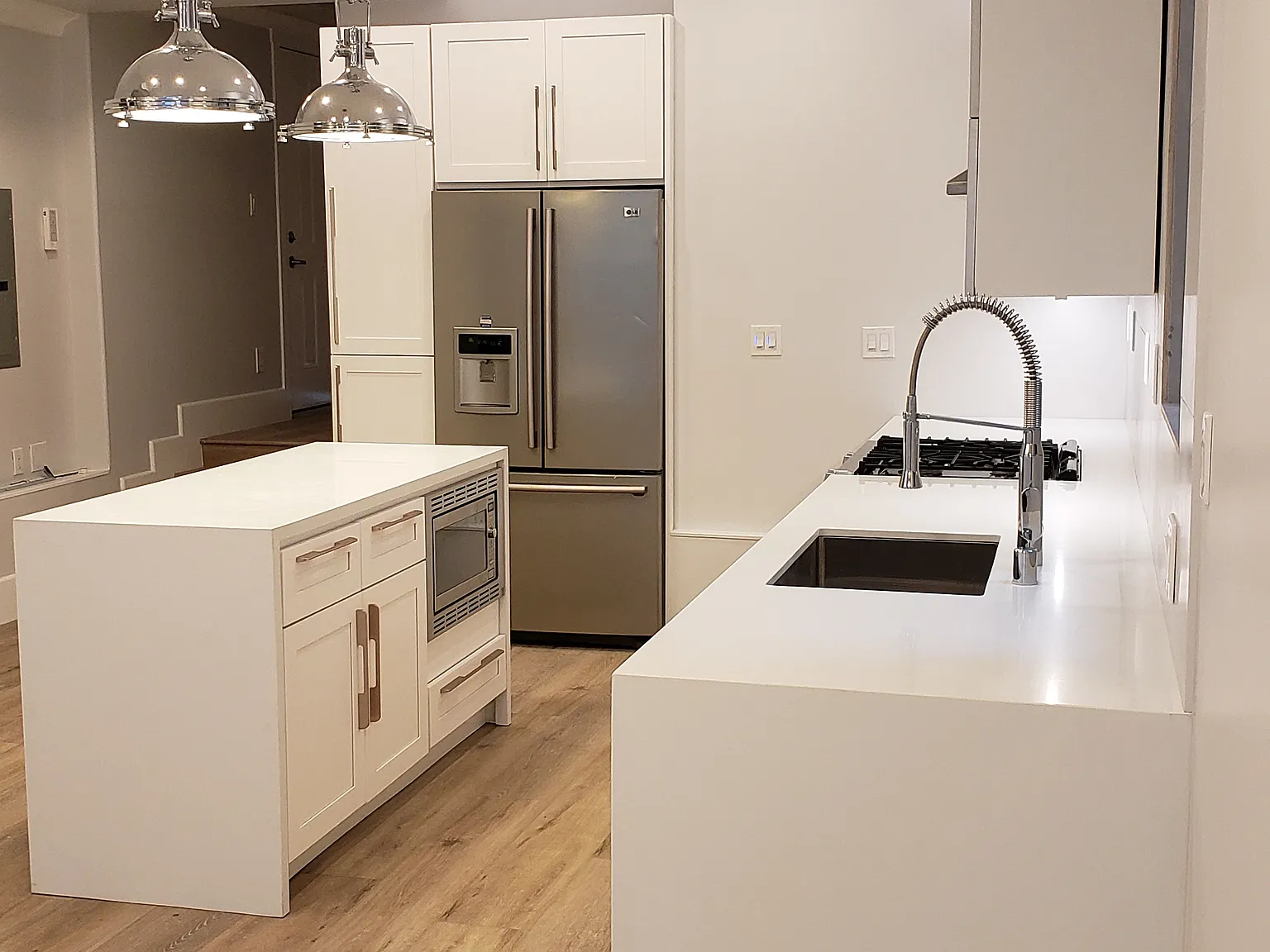 4 bed, 1328 sqft, $11,900 — Photo 3