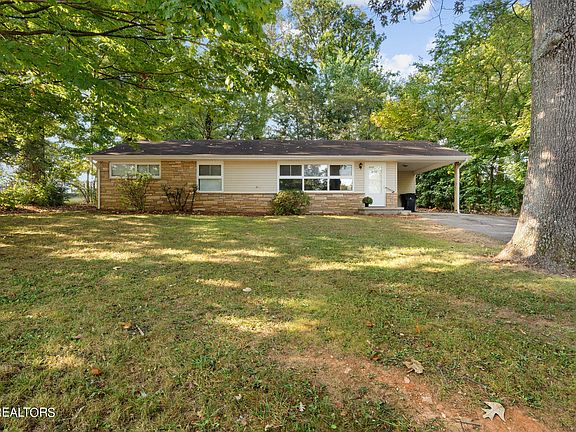 3rd image of 4708 Winterset Dr