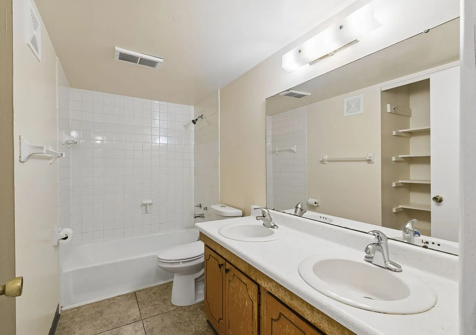 Live Steps from The Ohio State University! Rent Reduced and Deposit Waived — Photo 4